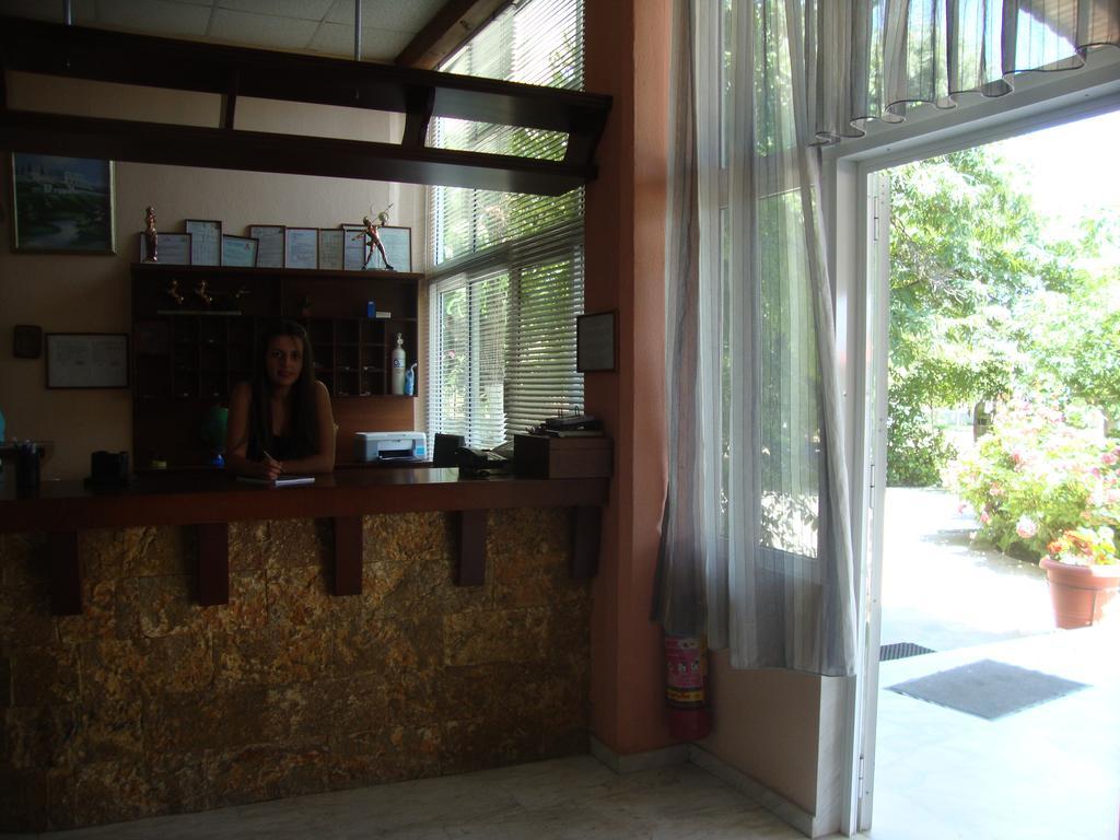 פראליה פנטליימונוס Hotel Pantazis מראה חיצוני תמונה