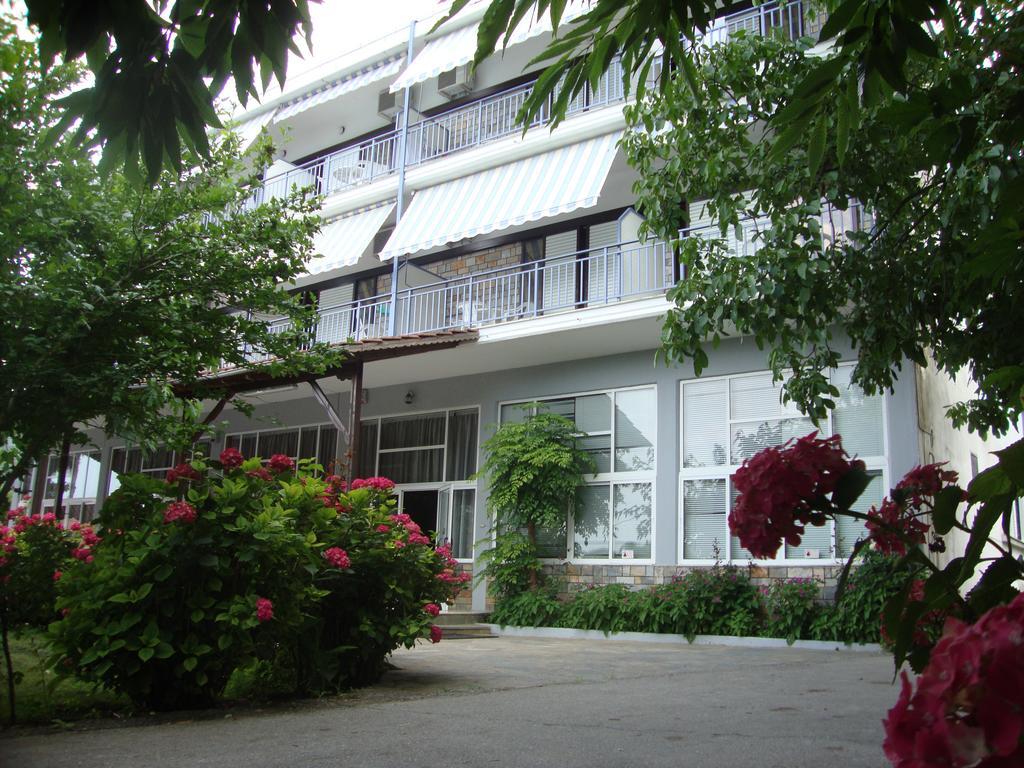 פראליה פנטליימונוס Hotel Pantazis מראה חיצוני תמונה