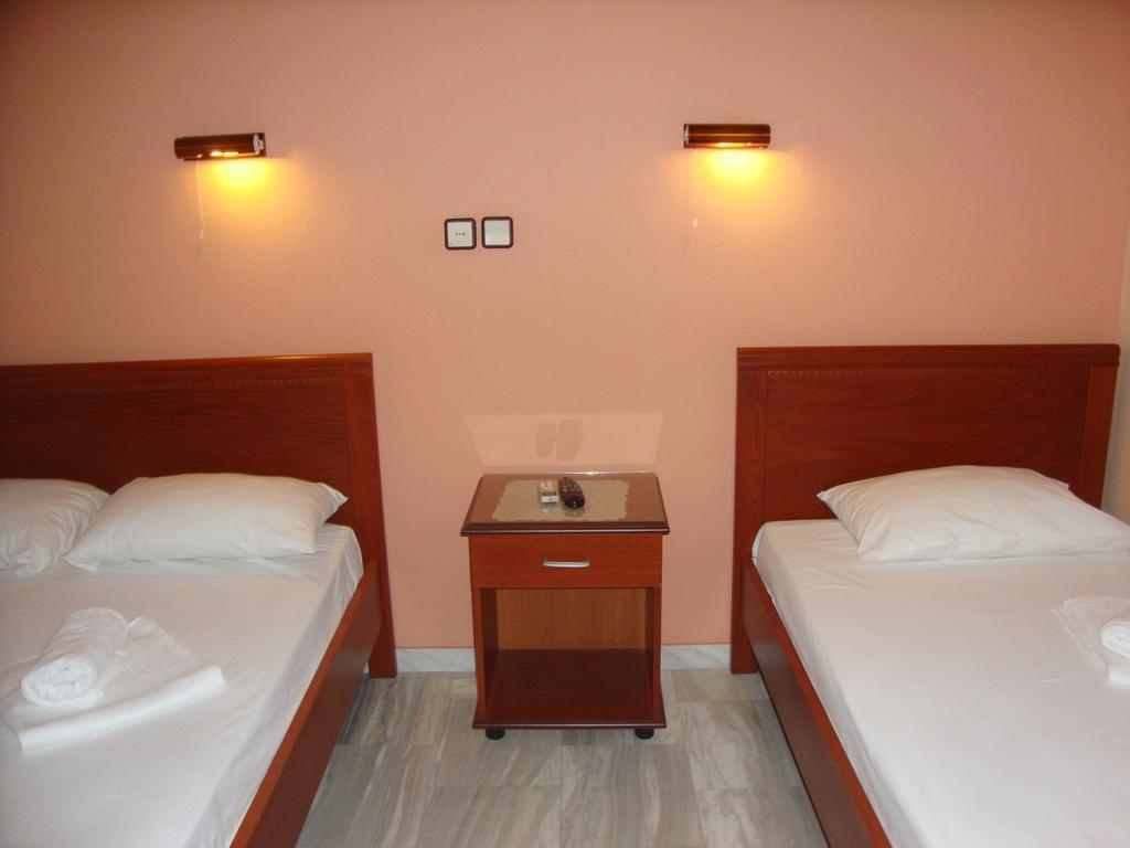 פראליה פנטליימונוס Hotel Pantazis מראה חיצוני תמונה