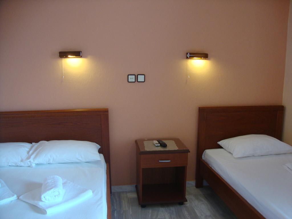 פראליה פנטליימונוס Hotel Pantazis מראה חיצוני תמונה